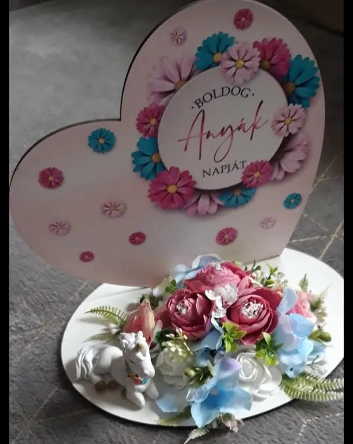 Elegáns anyák napi dekoráció