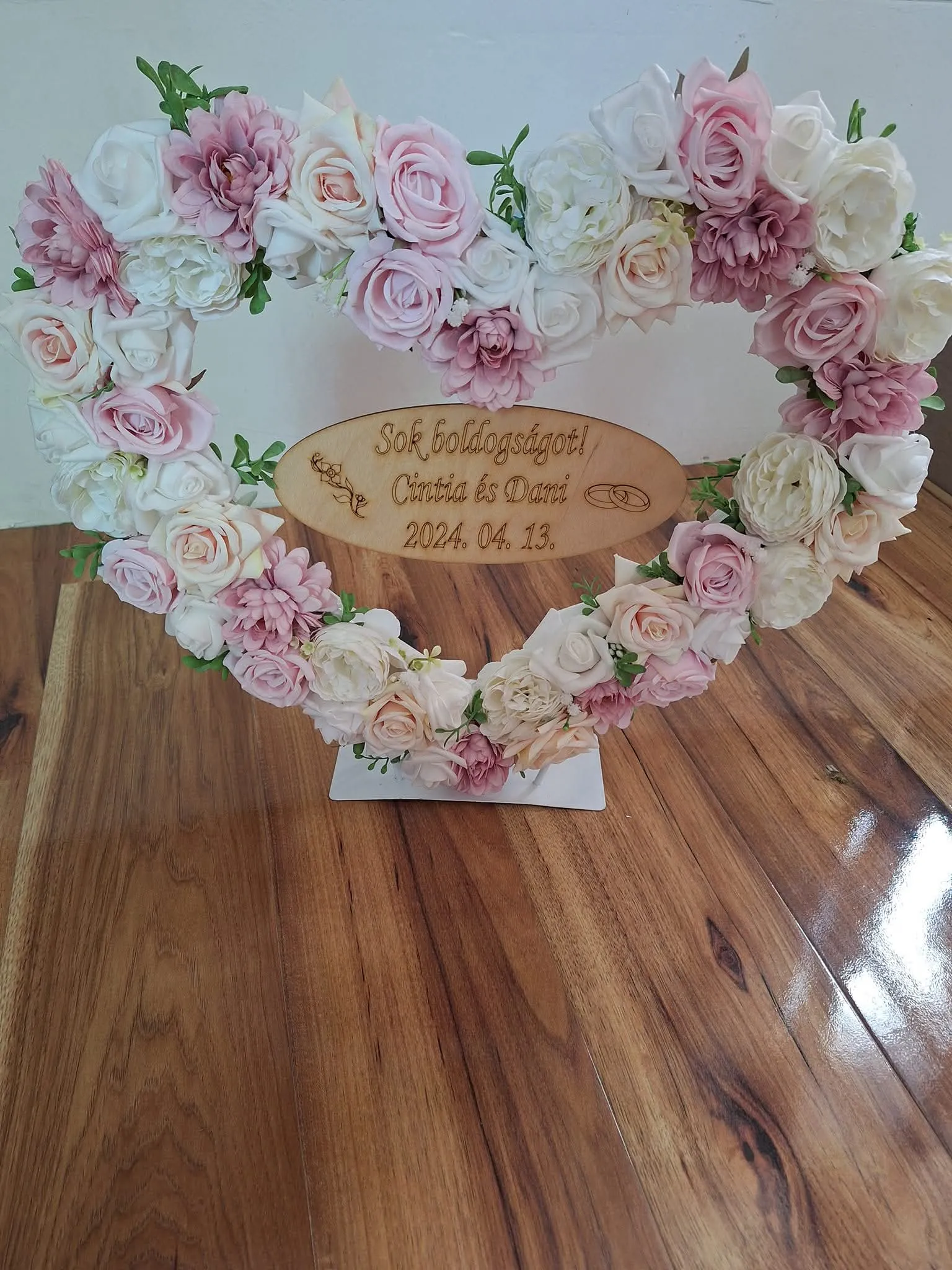 Esküvői virágdekoráció