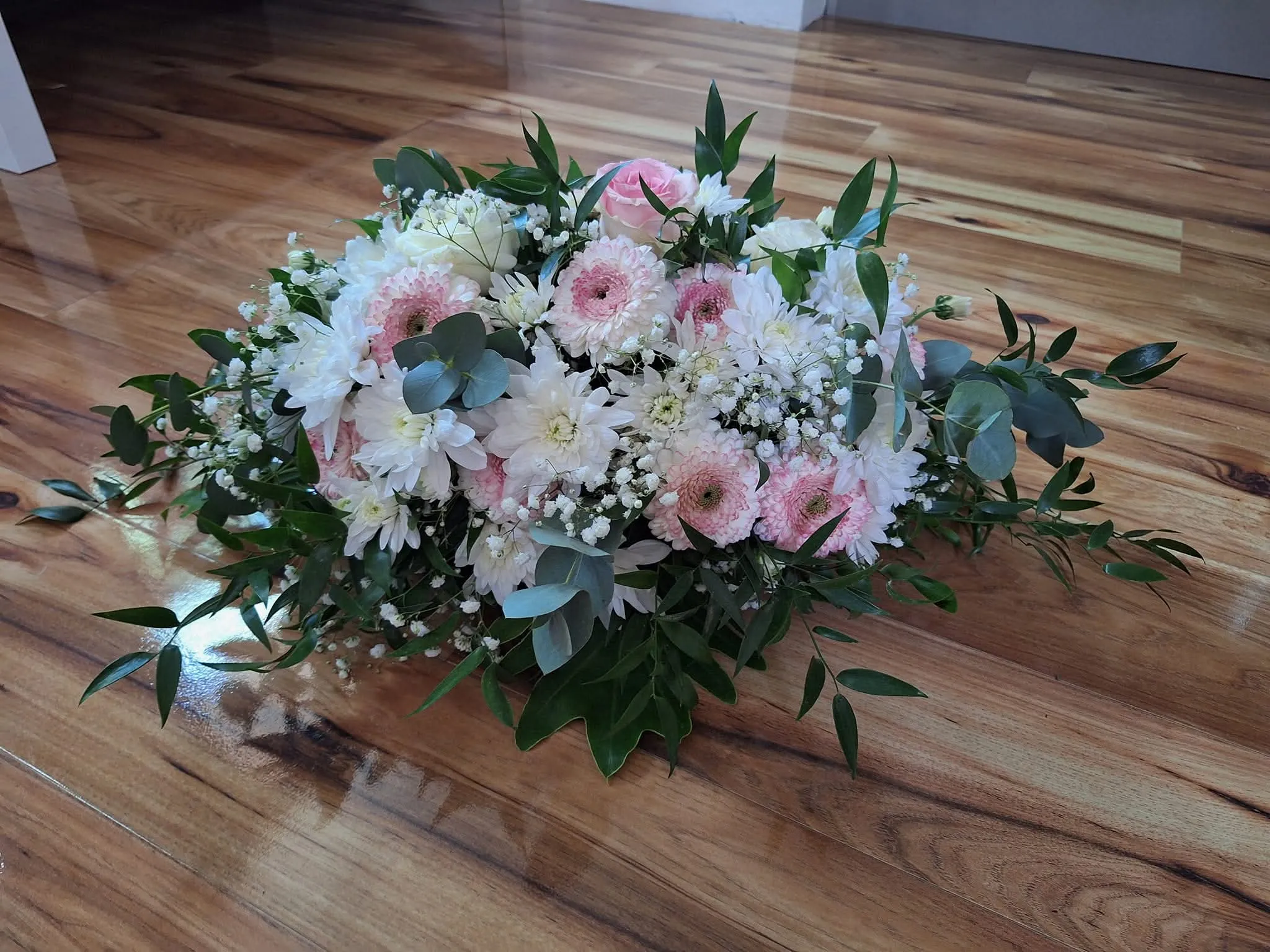 Esküvői virágdíszítés