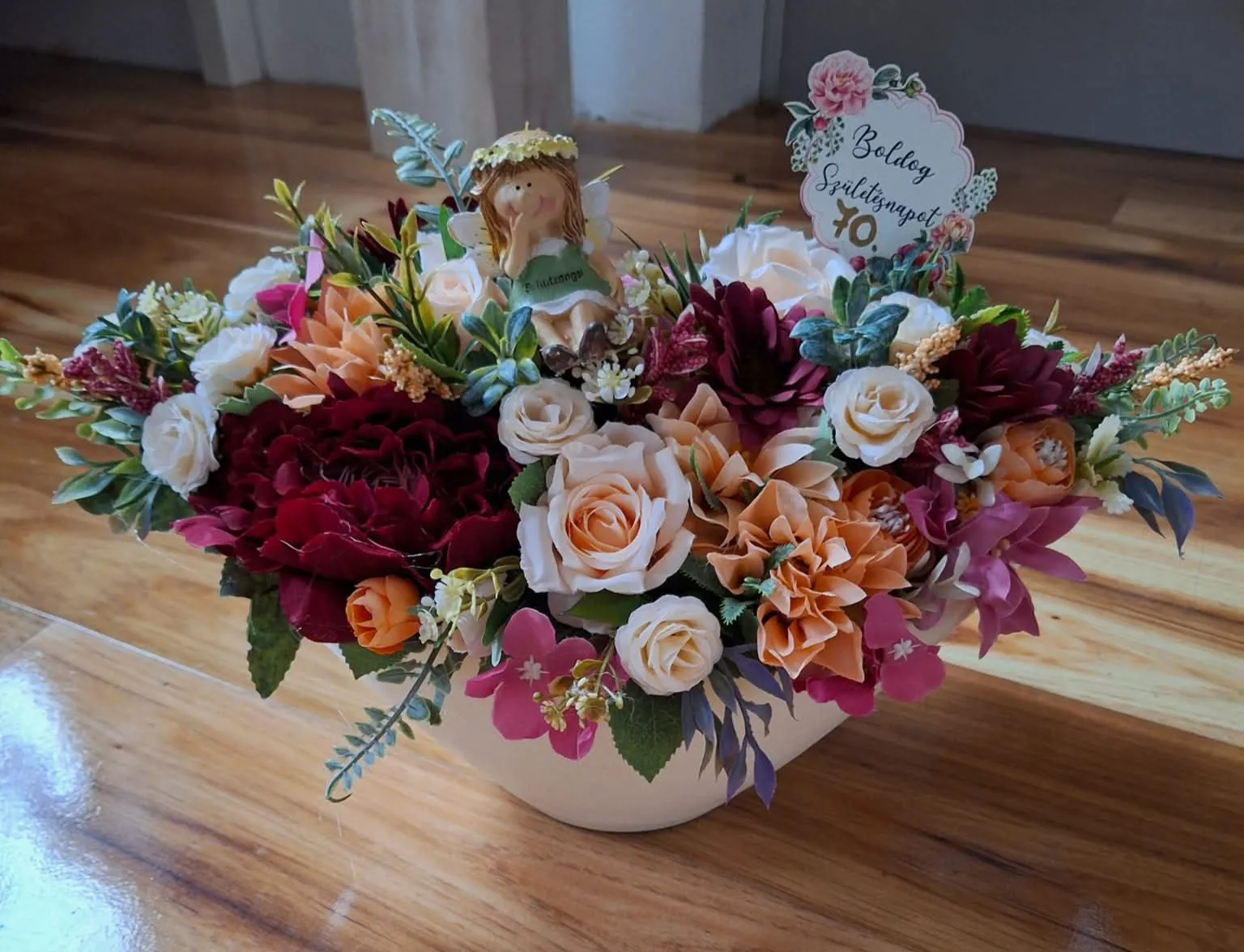 Lakásdekor virágkompozíció