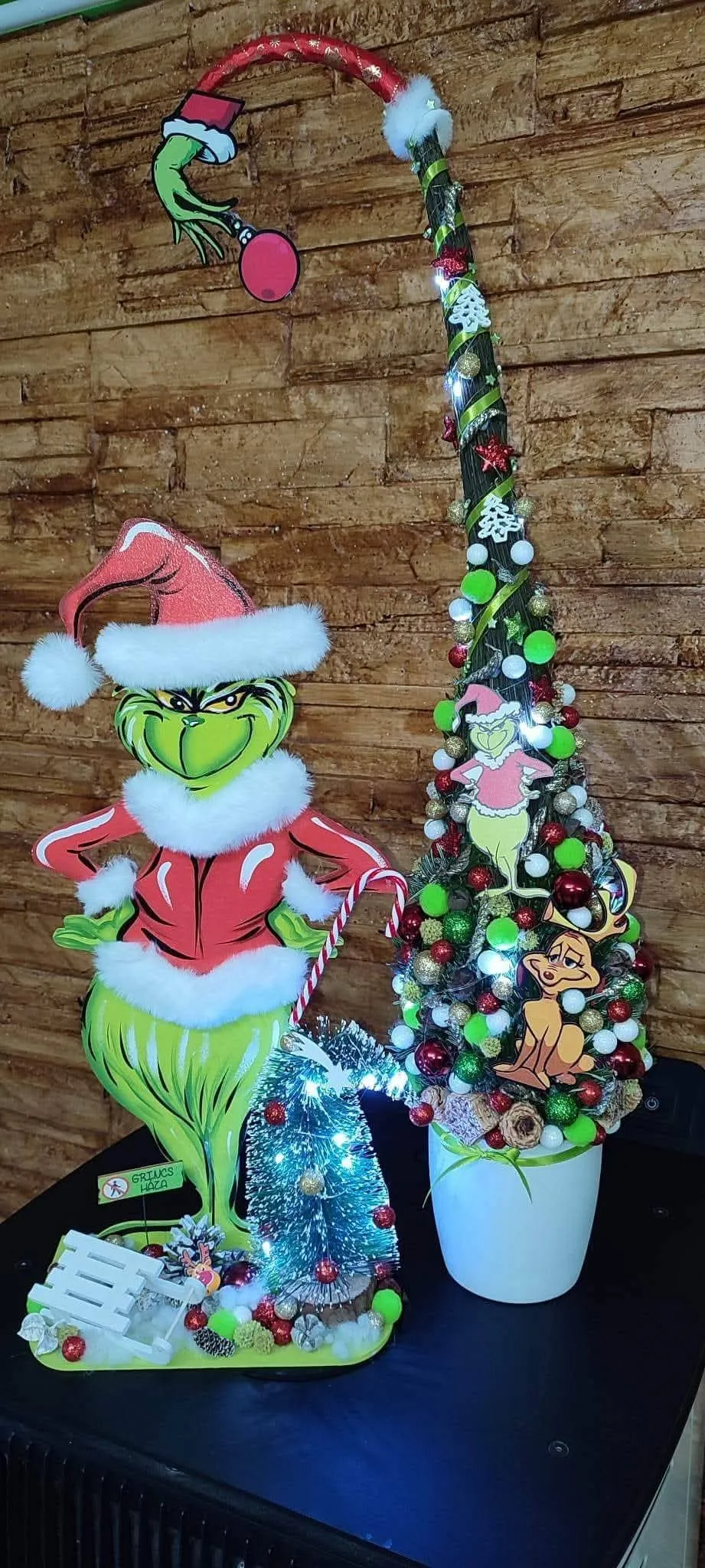 Meghitt téli virágkompozíció