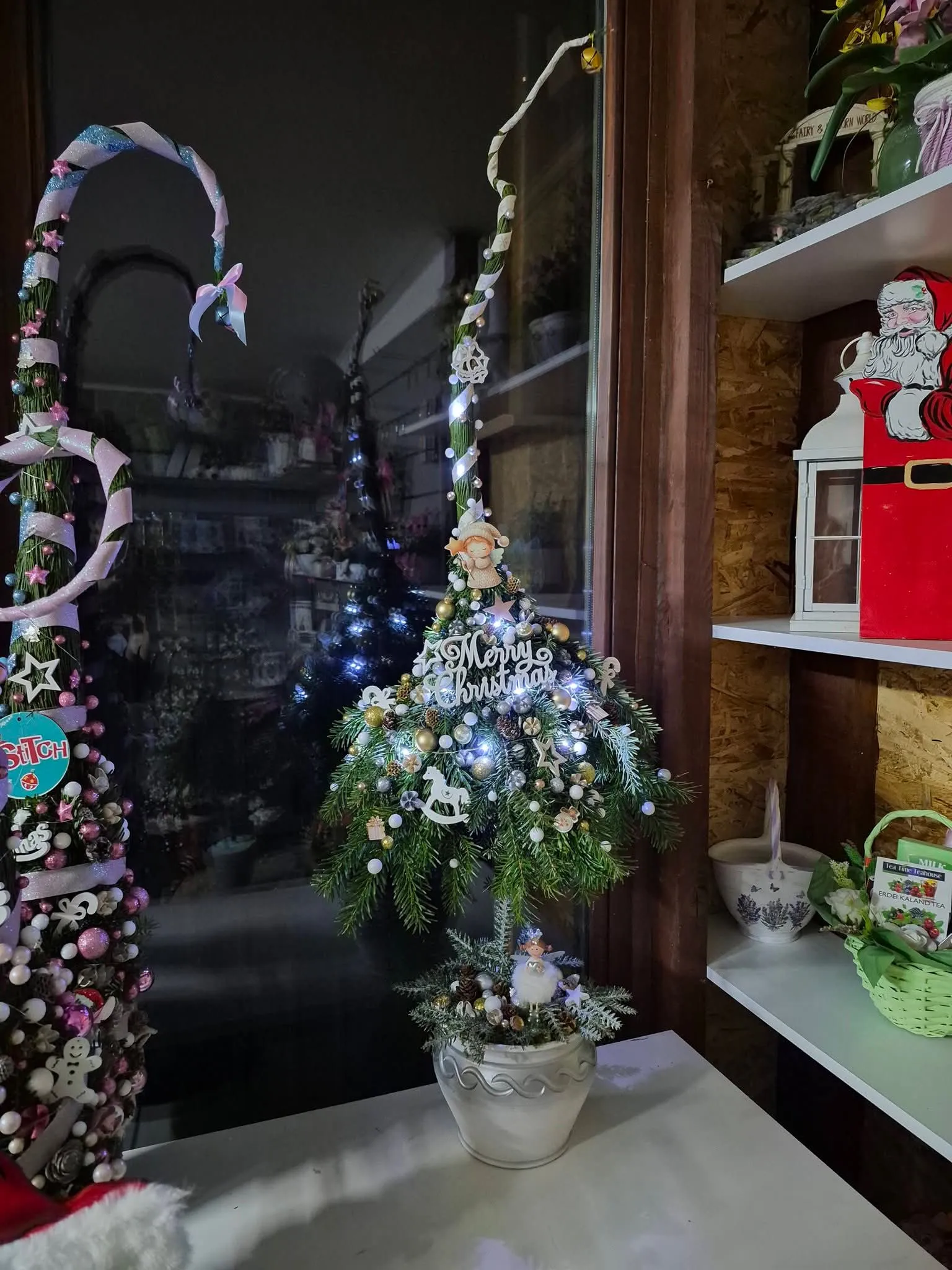 Meghitt téli virágkompozíció