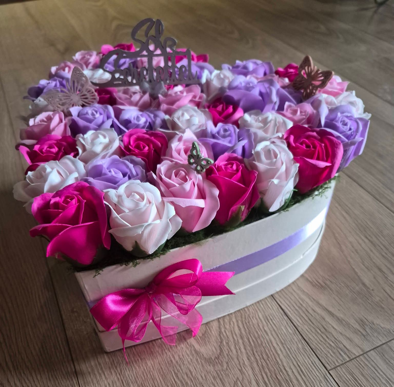 Virágbox dekoráció