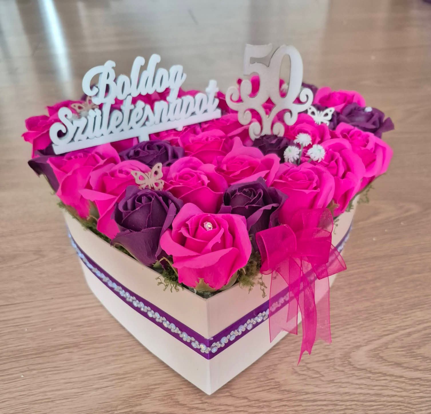 Virágbox ajándék ötlet